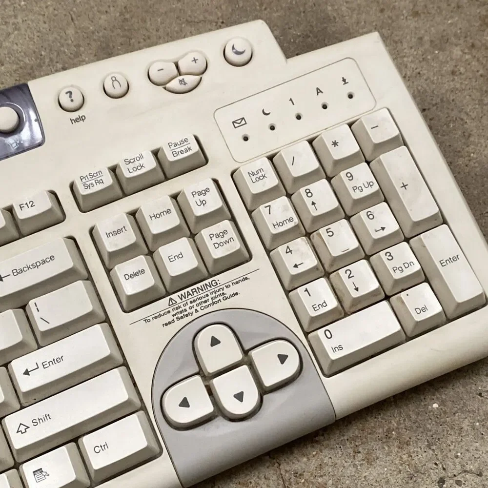 Compaq vintage wired